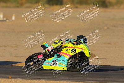 media/Nov-19-2023-CVMA (Sun) [[1f3d1b7ccb]]/Race 18 Supersport Middleweight/